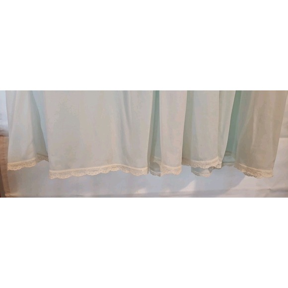 VTG Miss Elaine Soft Baby Blue Nylon Nightgown Embroidered Floral Neckline Large - Picture 8 of 11